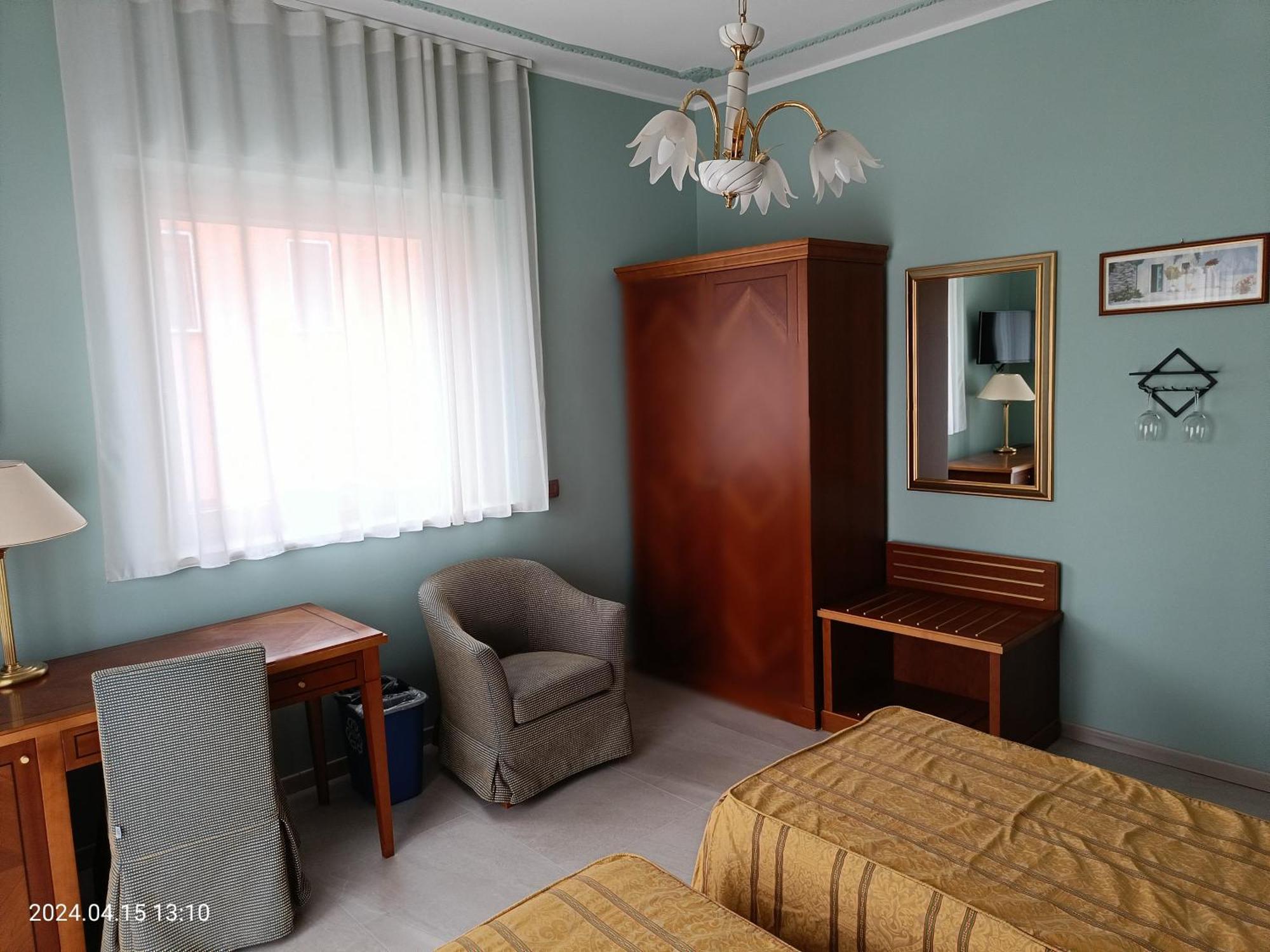Villa Mariana Bed And Breakfast Saluzzo Exterior photo