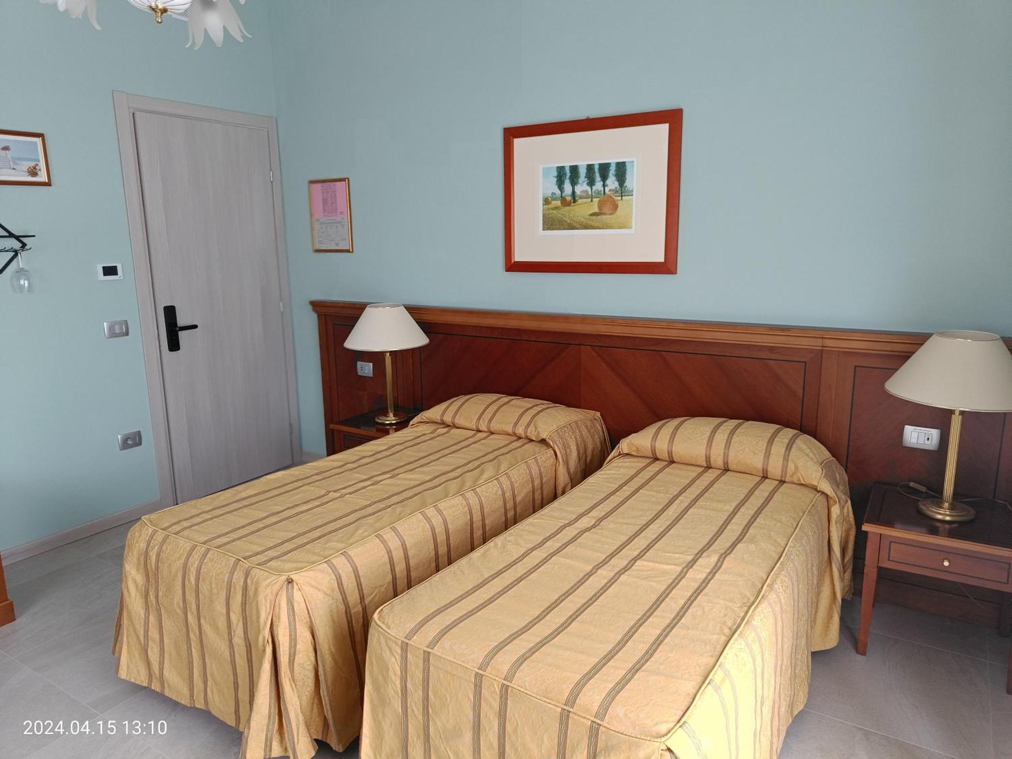 Villa Mariana Bed And Breakfast Saluzzo Exterior photo